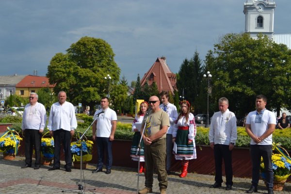 У Тячеві відзначили День Прапора та 30 -річчя Незалежності України  ФОТО