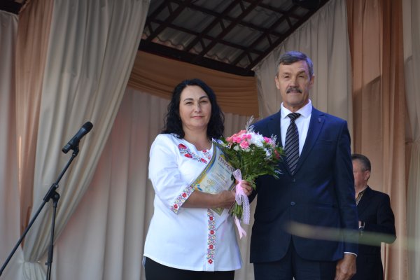 Вручено грамоти Тячівської  районної ради з нагоди Дня міста Тячів - ФОТО