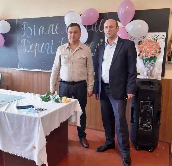 Приємний сюрприз  для Вонігівського ЗЗСО І-ІІІ ст. від депутата Тячівської райради Івана Корнути