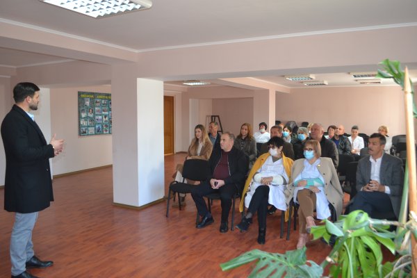 Агенція регіонального розвитку Тячівського району презентувала  медичне обладнання для Солотвинської обласної алерголікарні - фото