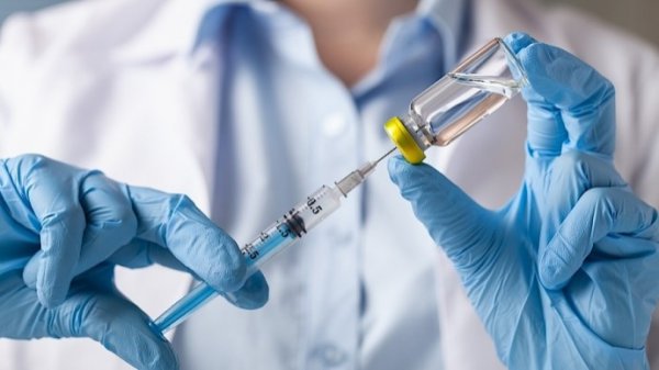 Як науковцям вдалося за один рік розробити ефективні вакцини від коронавірусу?