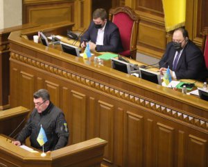 УВАГА!  Верховна Рада продовжила воєнний стан ще на місяць