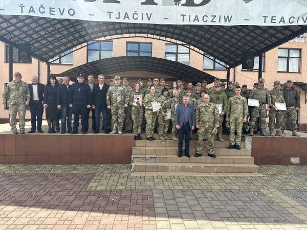 У Тячеві прикордонників привітали з професійним святом - фото