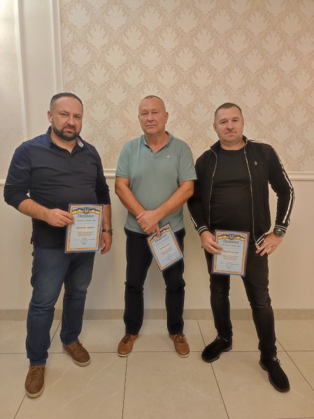 Тячівська районна рада надала Подяки нашим землякам  у Чехії  за активну благодійну діяльність.