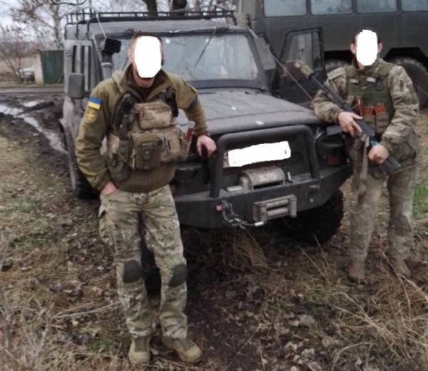 Депутат Тячівської райради Дмитро Шелемба віддав своє власне авто на потреби ЗСУ