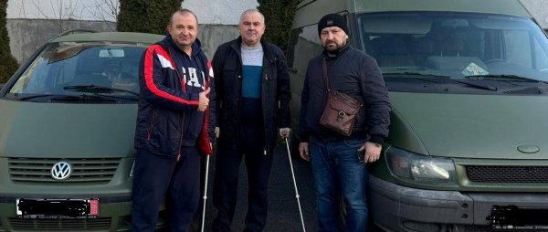 Військові з фронту подякували волонтерам Тячівщини за допомогу
